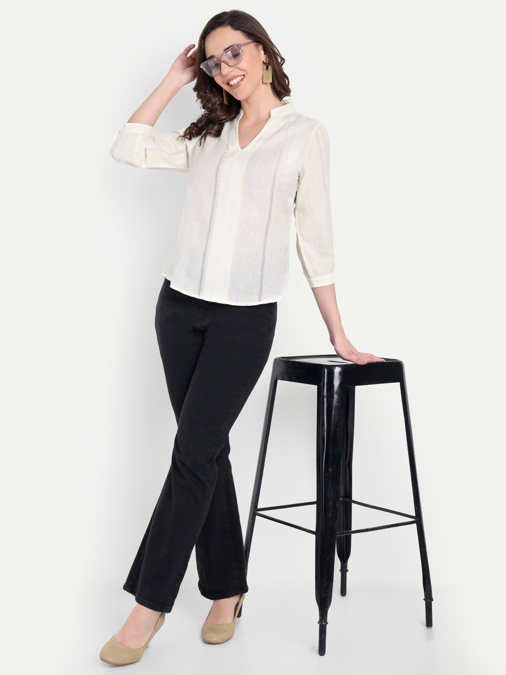Women's  V-Neck 3/4 Sleeve Top | Lightweight Cotton Blend | Elegant Everyday Wear